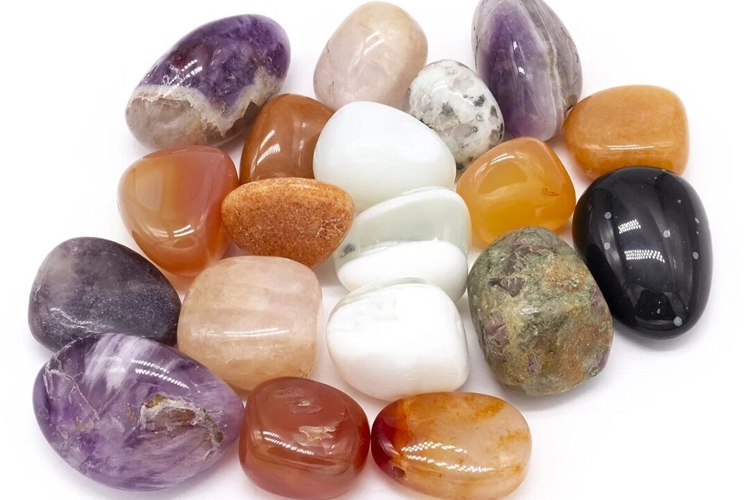kamni za amulete in amulete